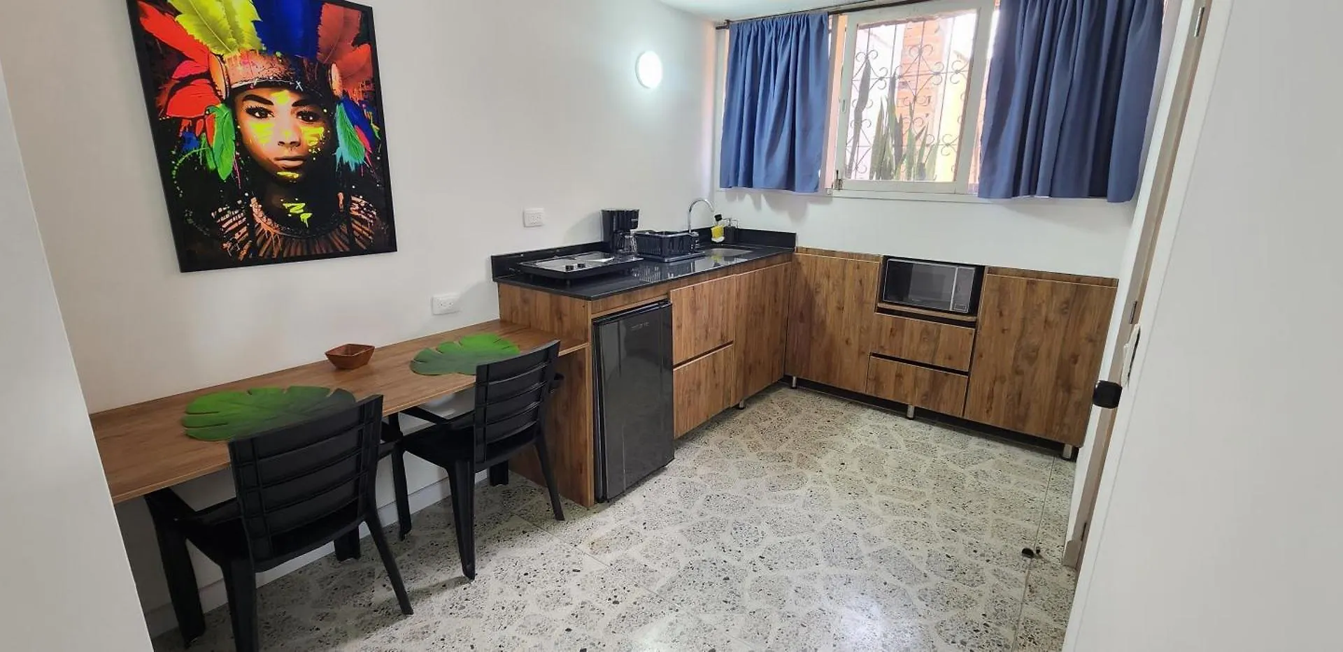 Casa De Las Palmas 3 Medellin 0*,  Colombia